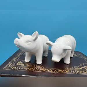 White Ceramic Pig Salt and Pepper